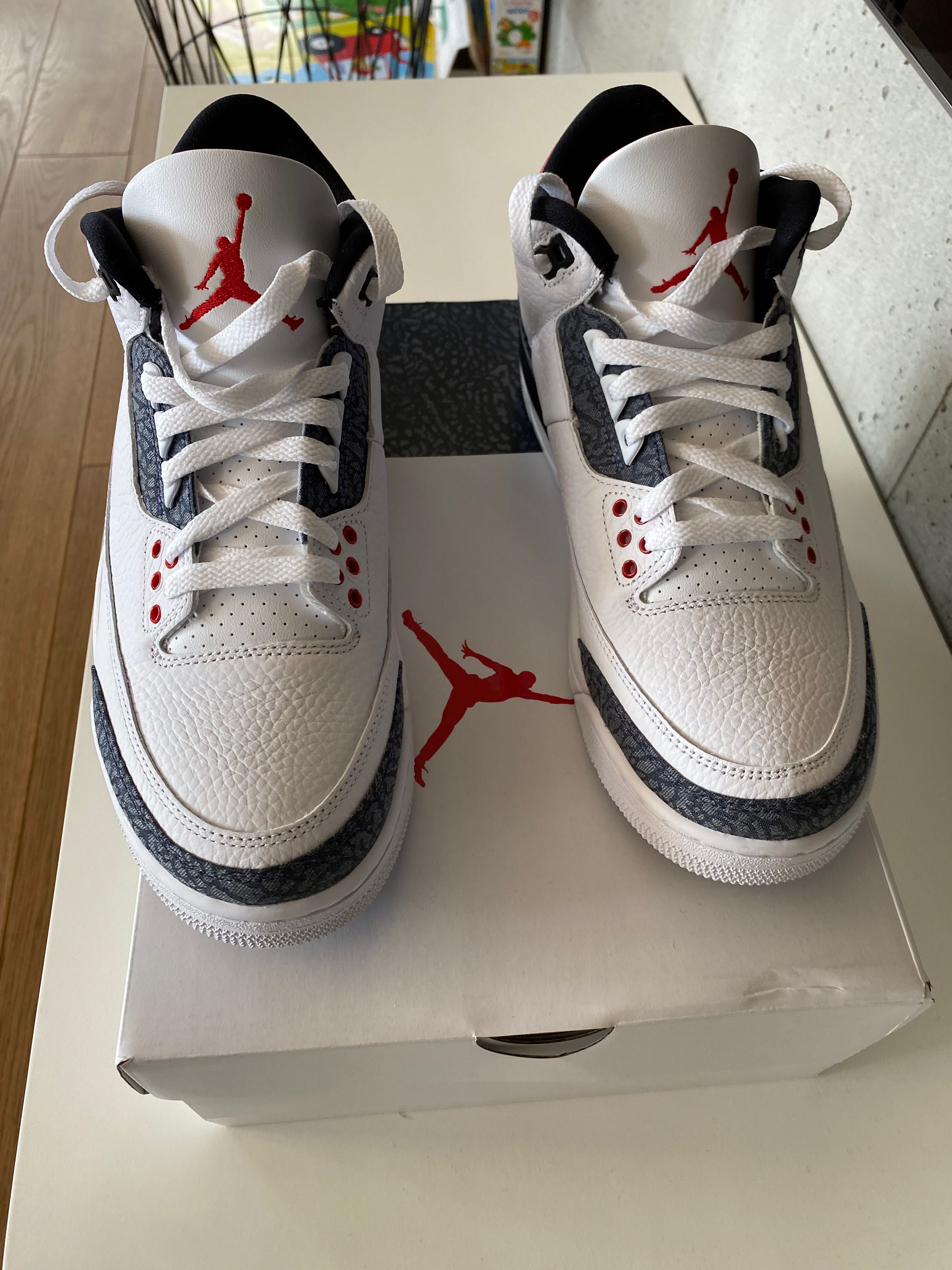 NIKE Air Jordan 3 Retro SE Fire Red Denim 42 (8.5)