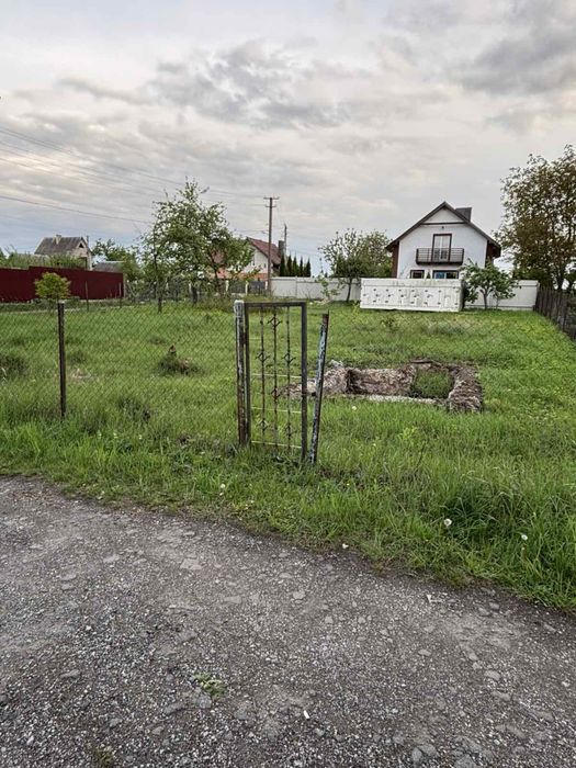 Продається дачна ділянка