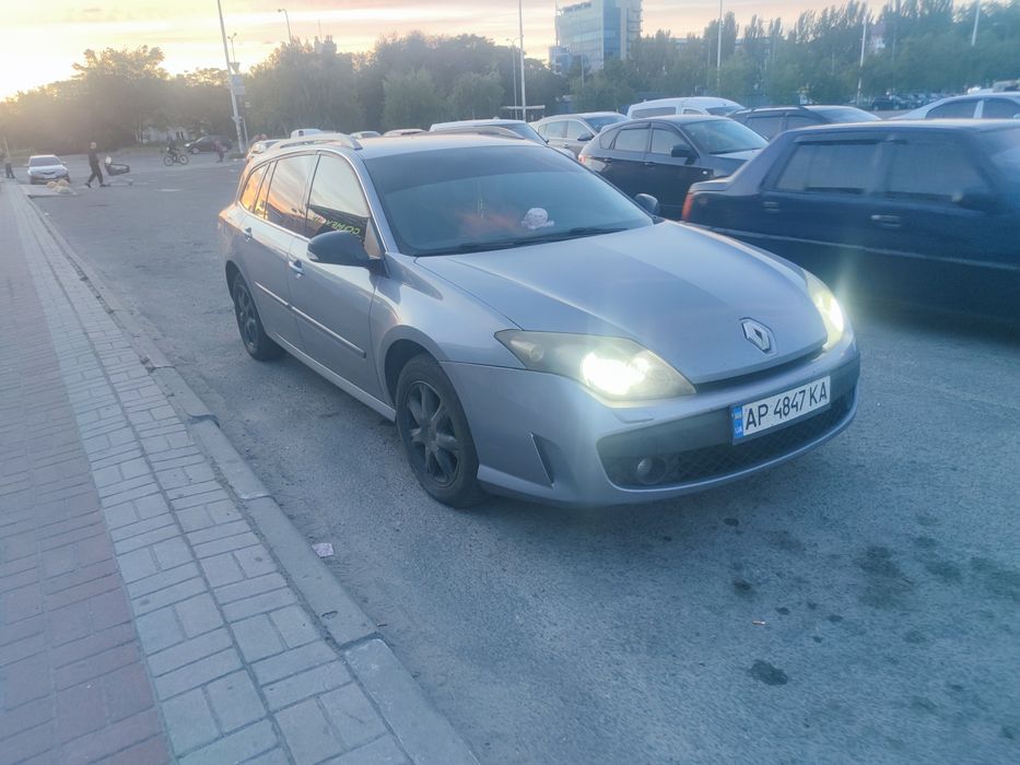 Продам renault laguna 2010 год