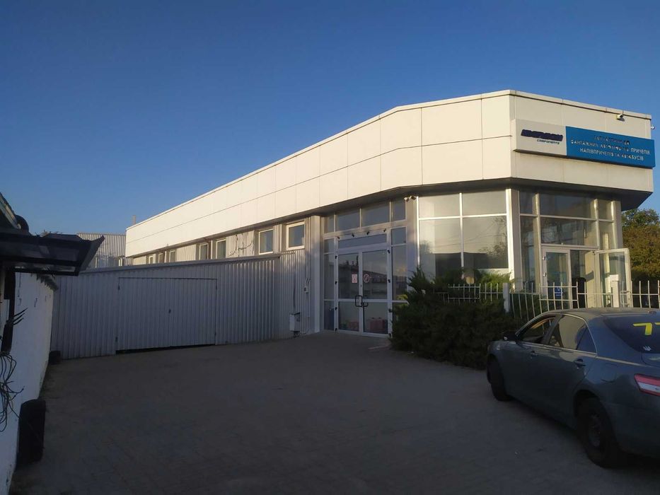Продається автосалон та СТО з торговими приміщеннями