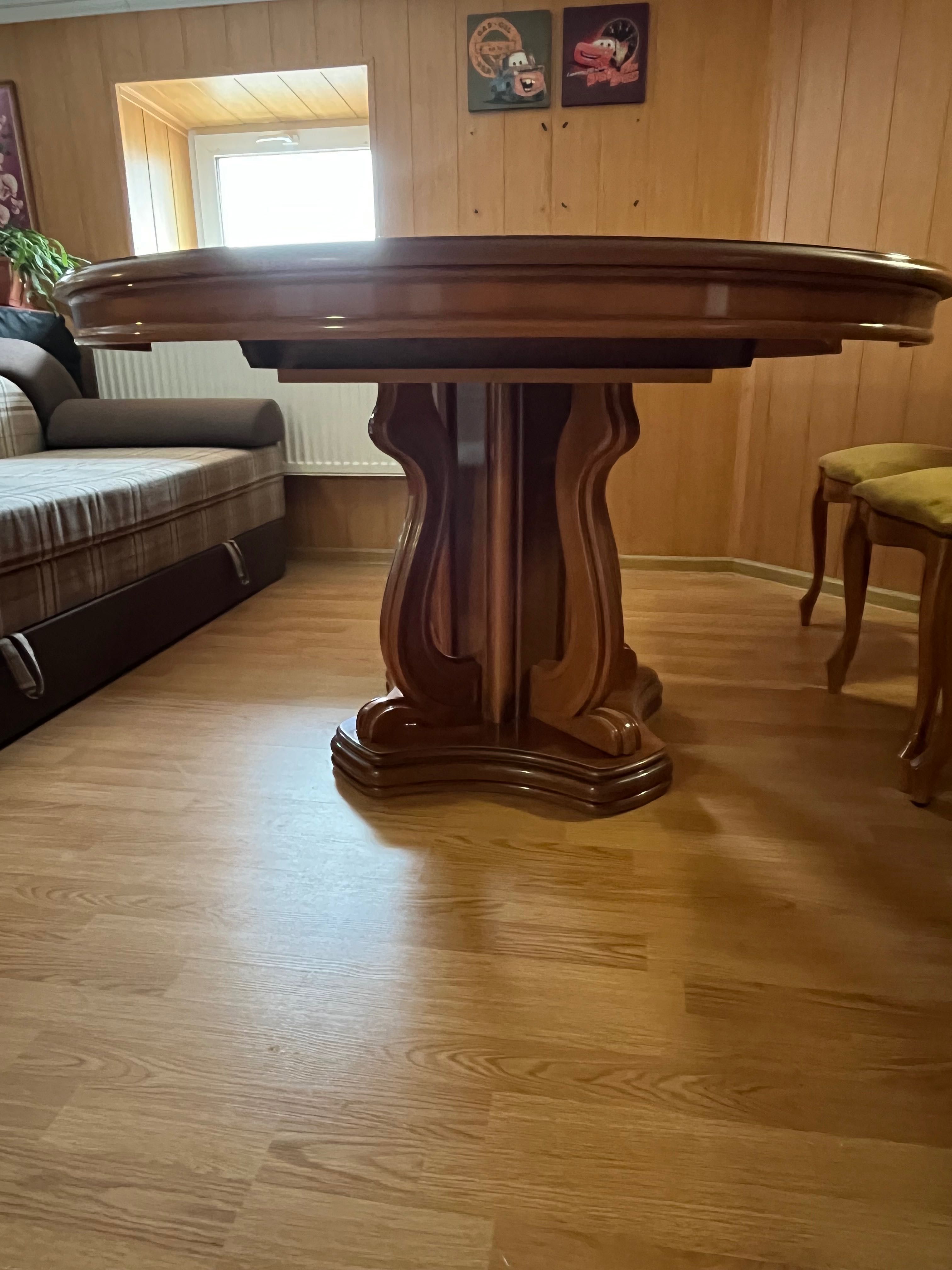 Продам стіл кухонний італьйського виробництва