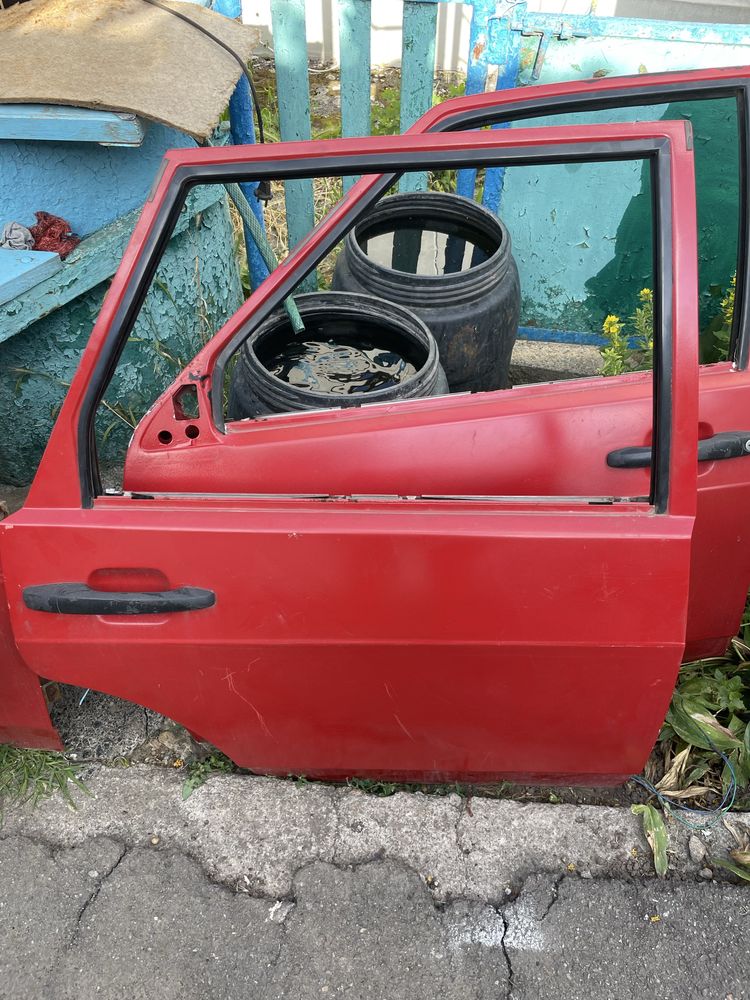 Продам двері на ваз 2109-21099