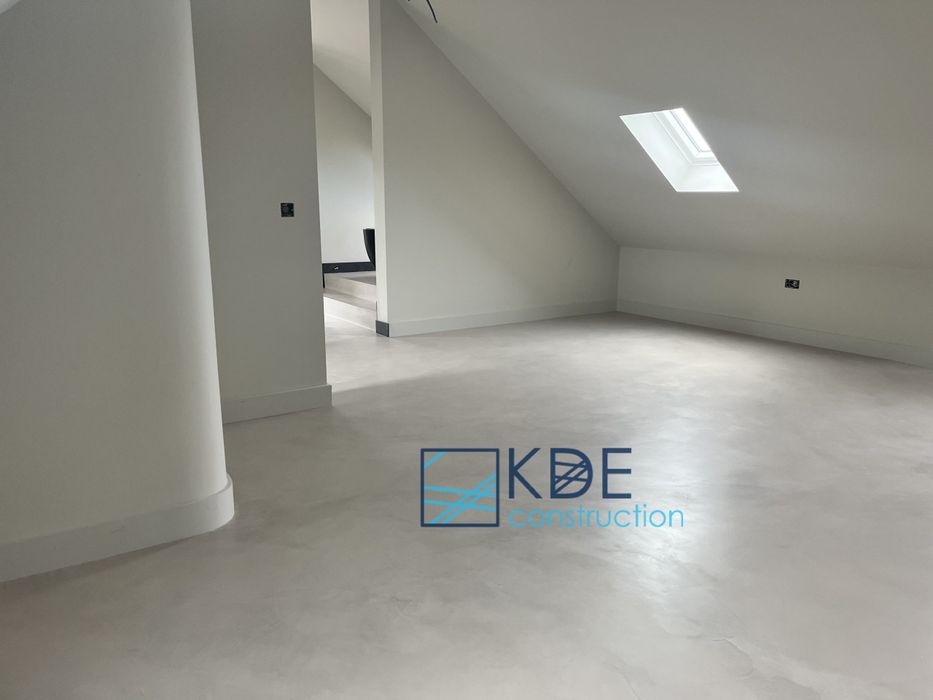 Mikrocementy, posadzki z mikrocementu, mikrobeton, posadzki z zywicy