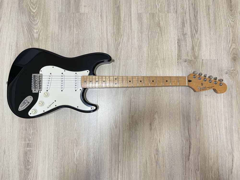 Електрогітара Fender Standard Stratocaster MIM