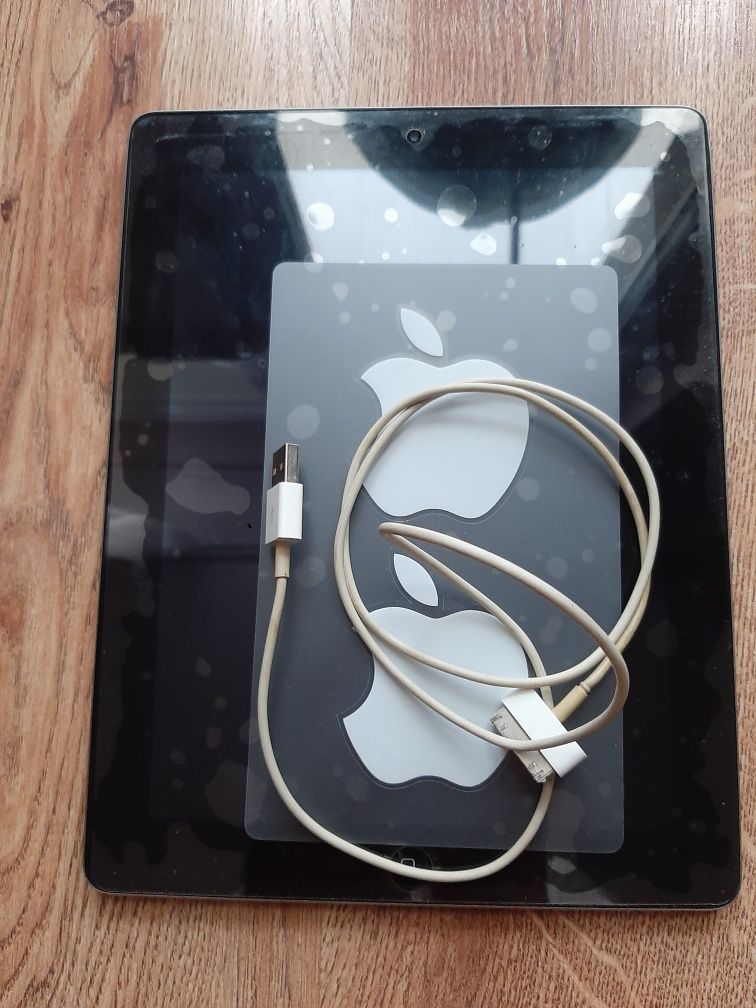 iPAD Apple, 2 generacji, model MC769PL/A, poj. 12,9 GB,