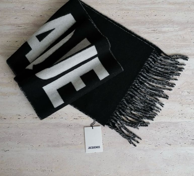 Czarny szalik Jacquemus