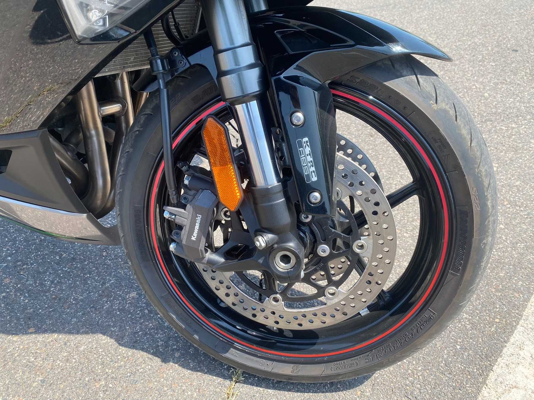 Продаю KAWASAKI Ninja Z1000SX 2023 год