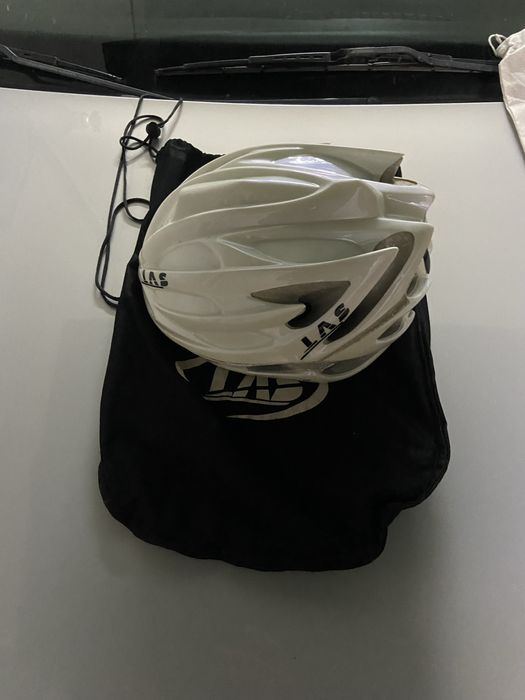 Capacete ciclismo marca LAS