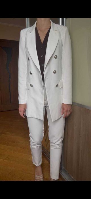 костюм білий на будь яку подію