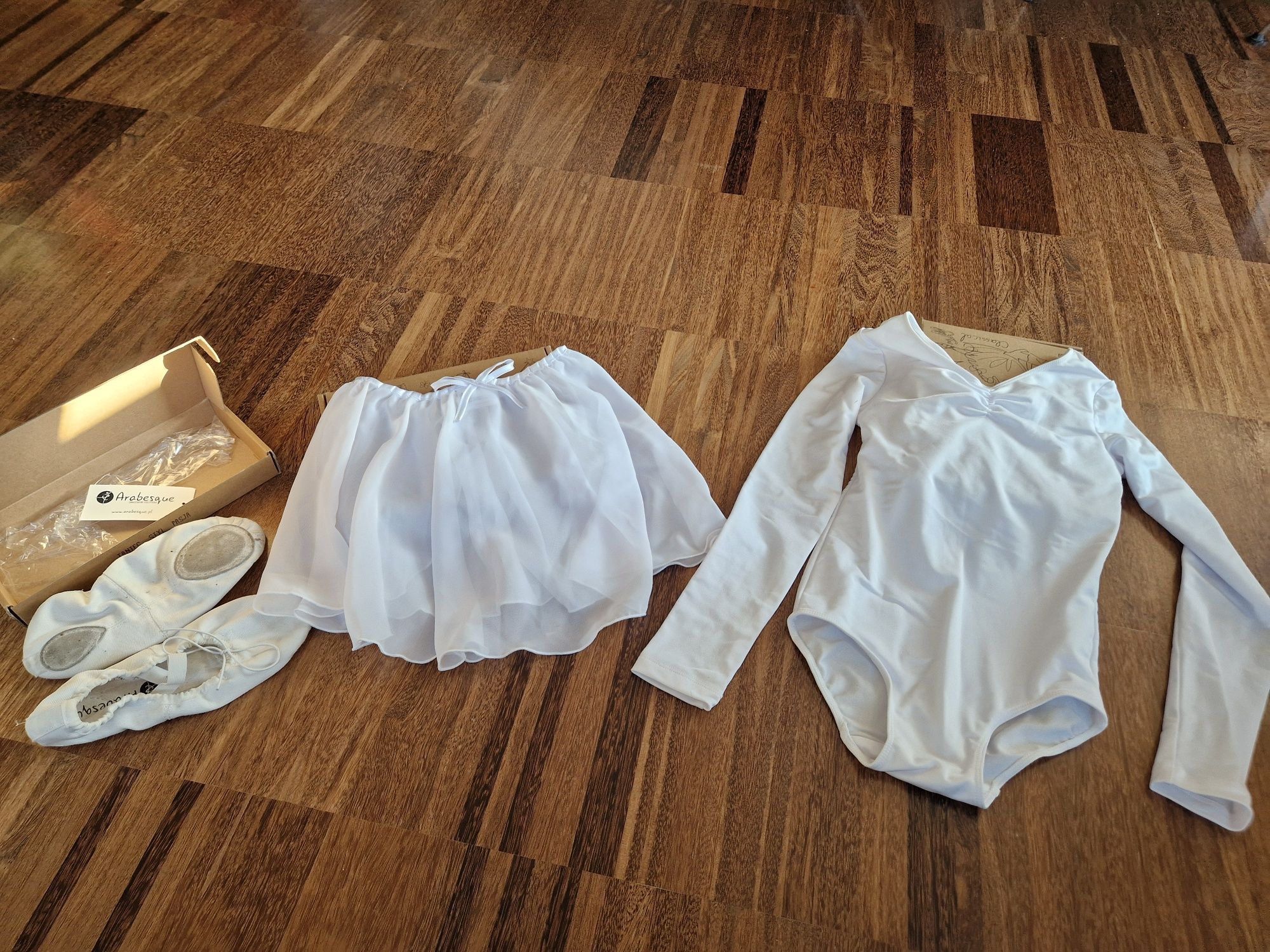 Arabesque - balet - body, spodniczka, baletki