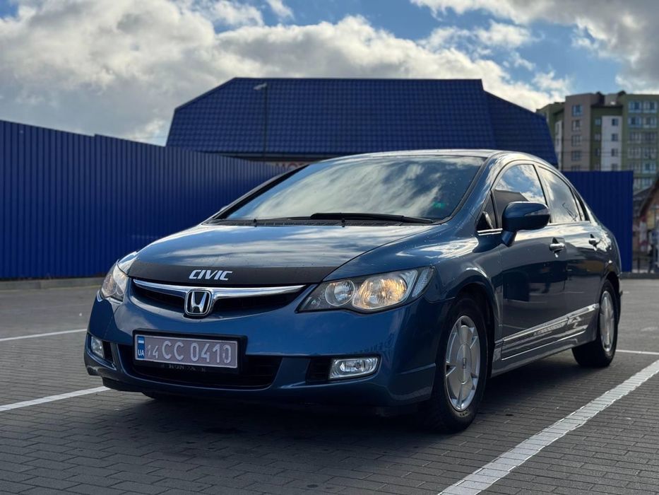Honda civic.       Гібрид