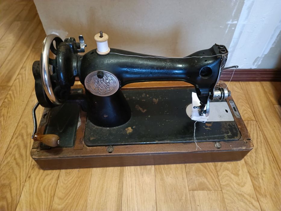 Швейна машинка робоча