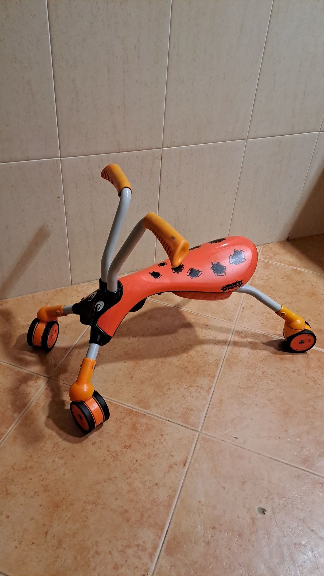 Scramble Bug - Corredor/Andarilho