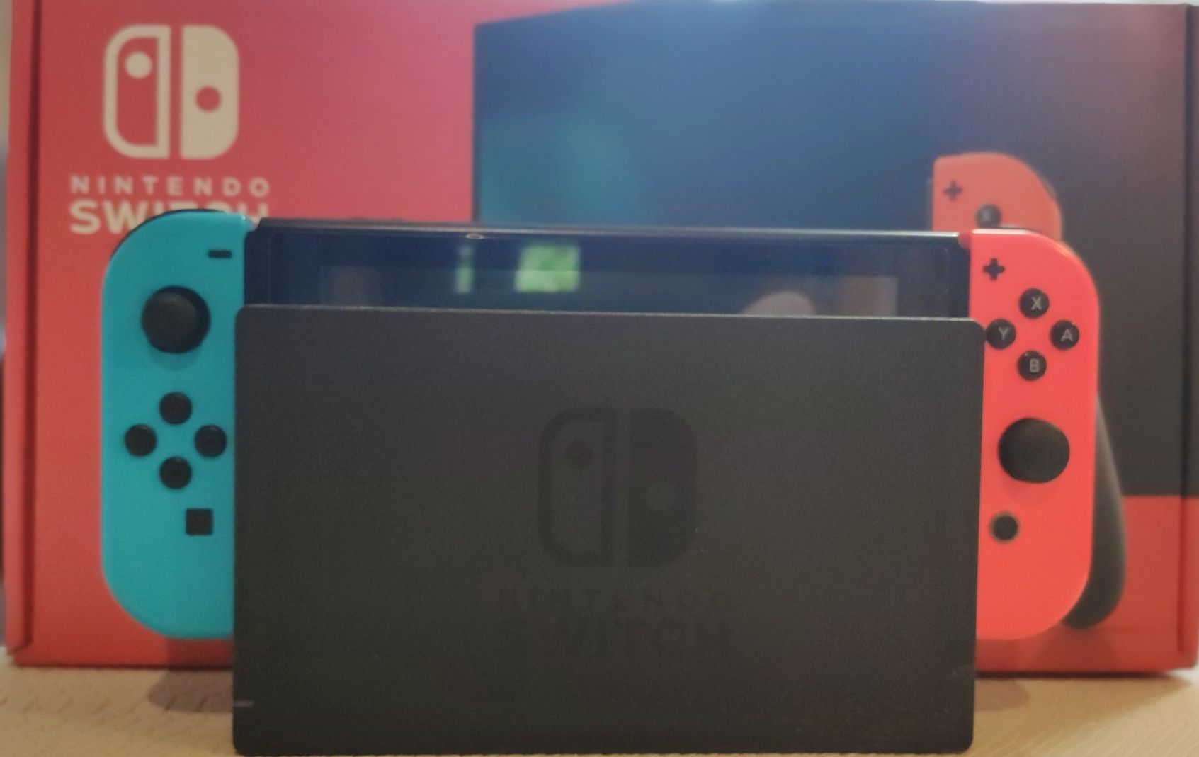 Nintendo Switch V2 + 5 gier + Pro Controller + torba BigBen – komplet!