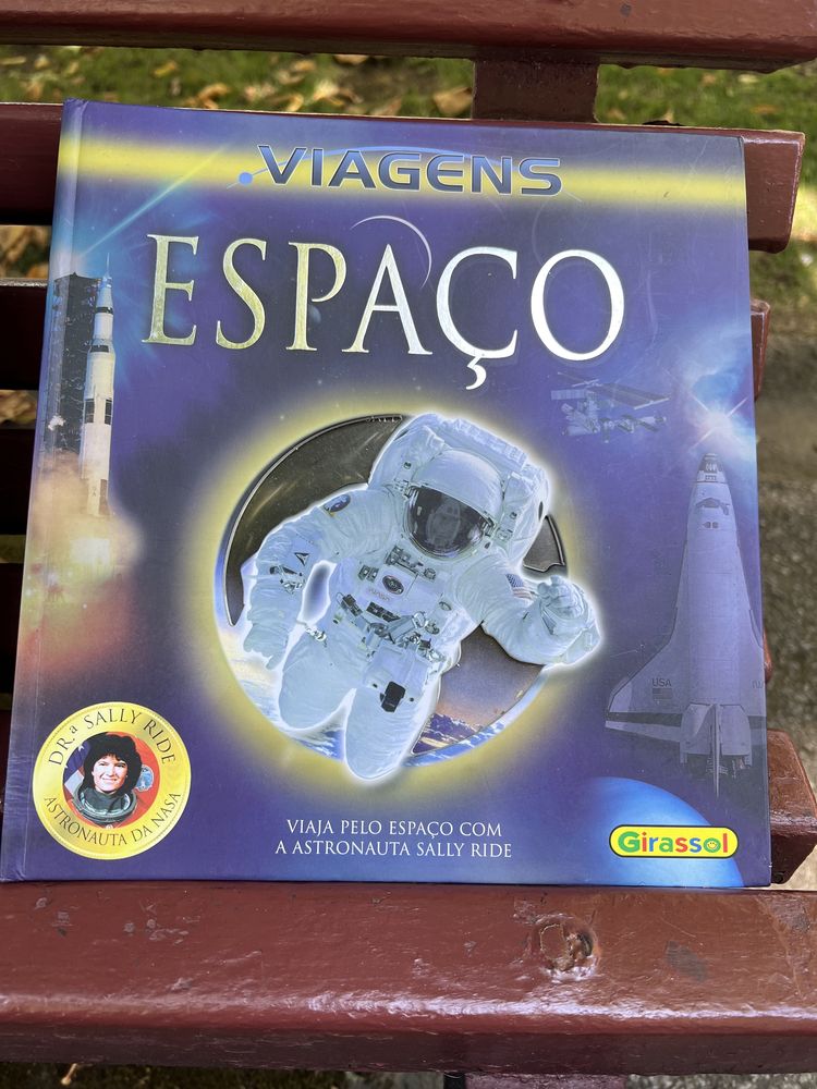 Livro “viagens espaço”