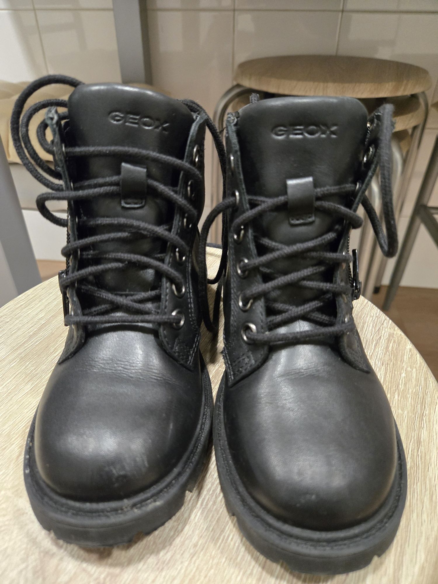Botas Geox, tamanho 27