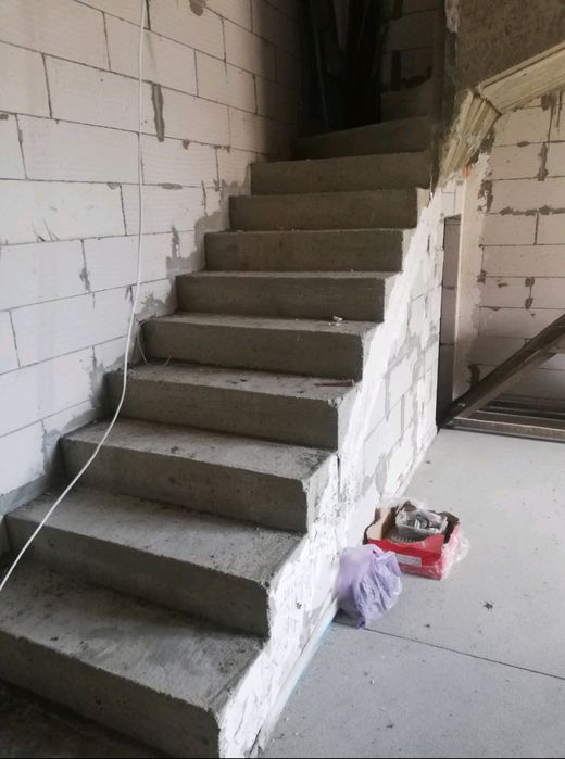 Котедж 158 кв. з частковим ремонтом с. Молодіжне
