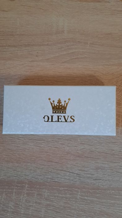 Новые кварцевые  наручные  часы Olevs.