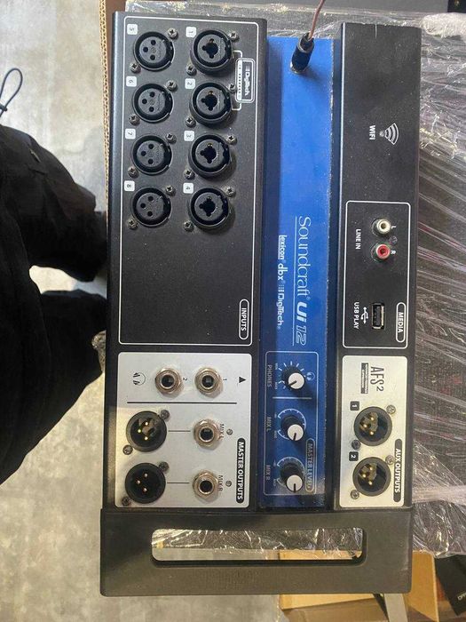 Мікшер Soundcraft UI12