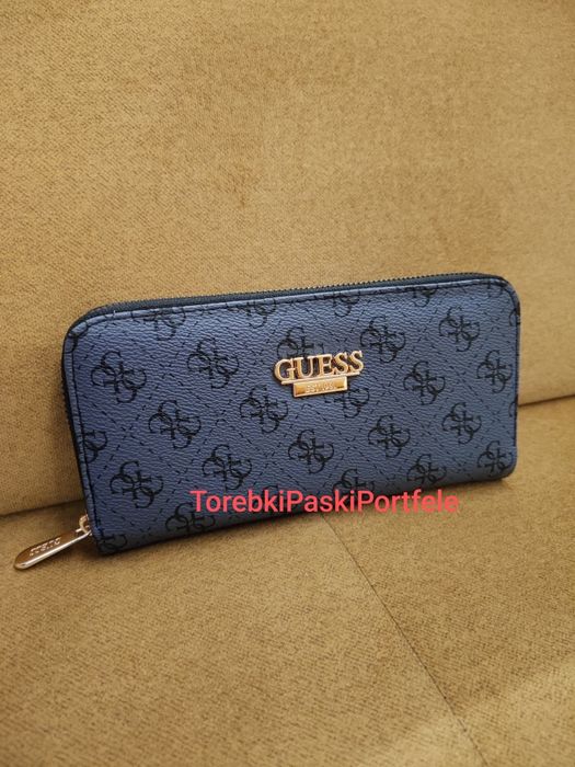 Nowy portfel Guess.