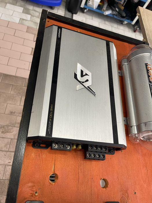 Amplificadores e condensadores audio auto carro