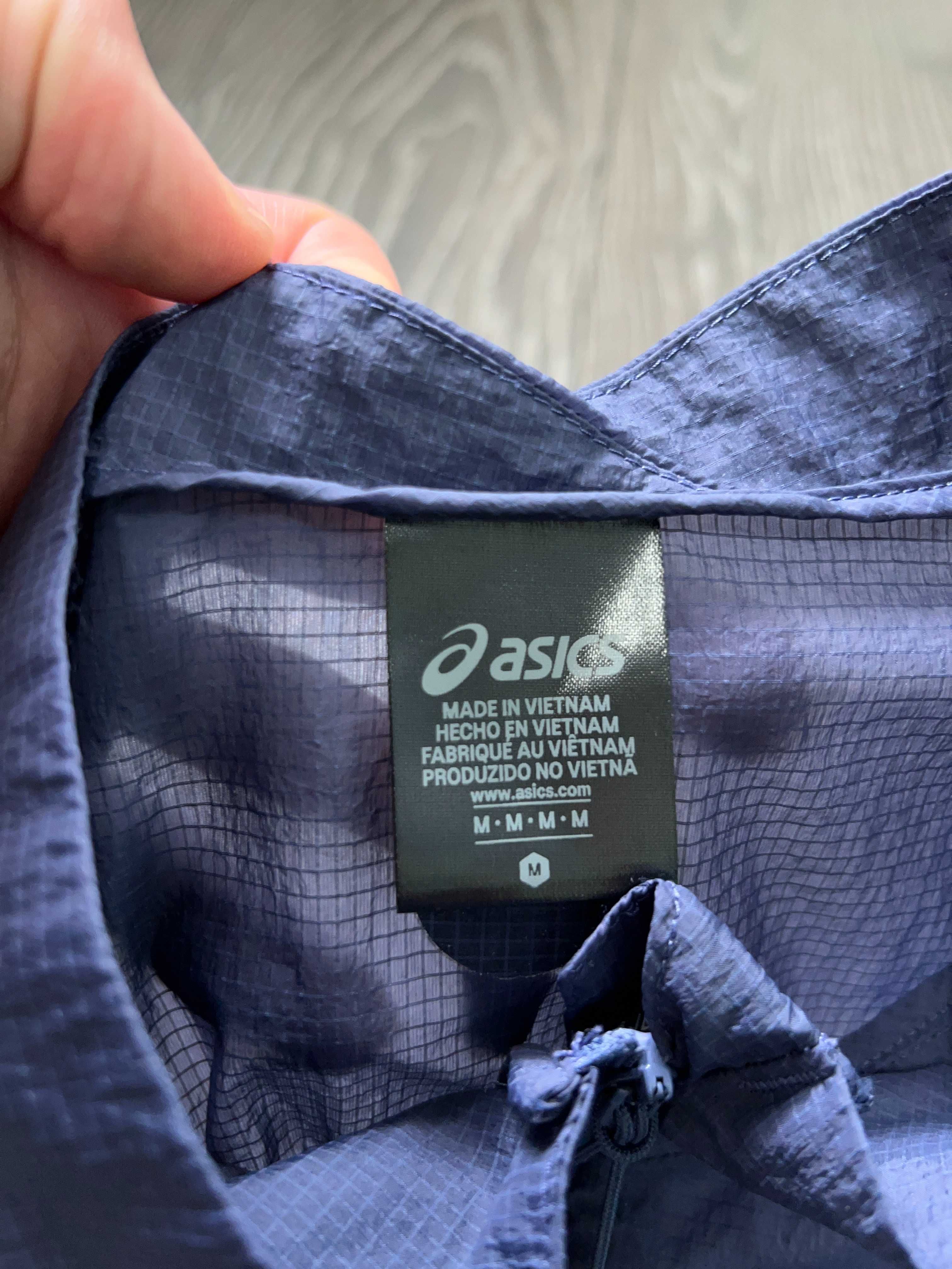 Asics чоловіча бігова жилетка безрукавка легка для спорту оригінал р M