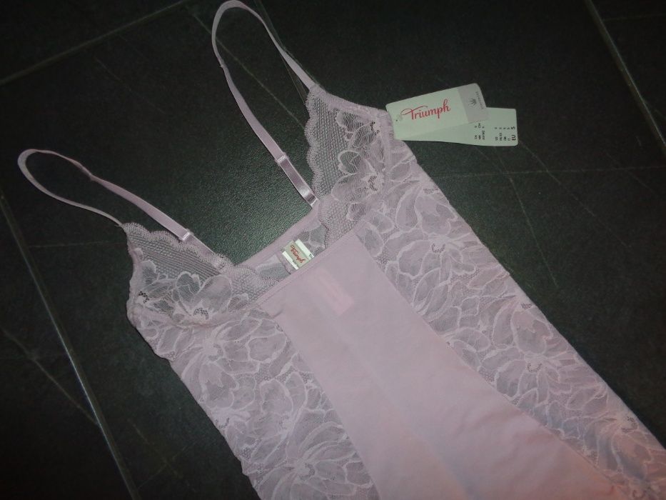 TRIUMPH Bodydress NOWA modelująca pastelowa różowa halka body S