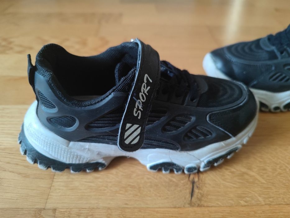 Кросівки для двору р.30