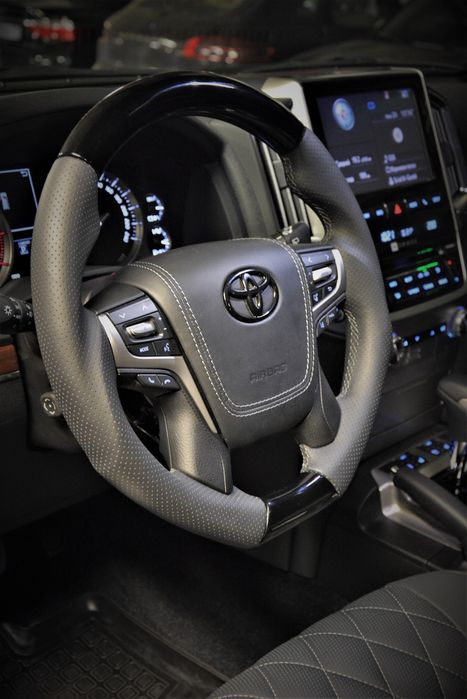 Toyota Land Cruiser 200 рестайлинг салона с 2008 в 2016+