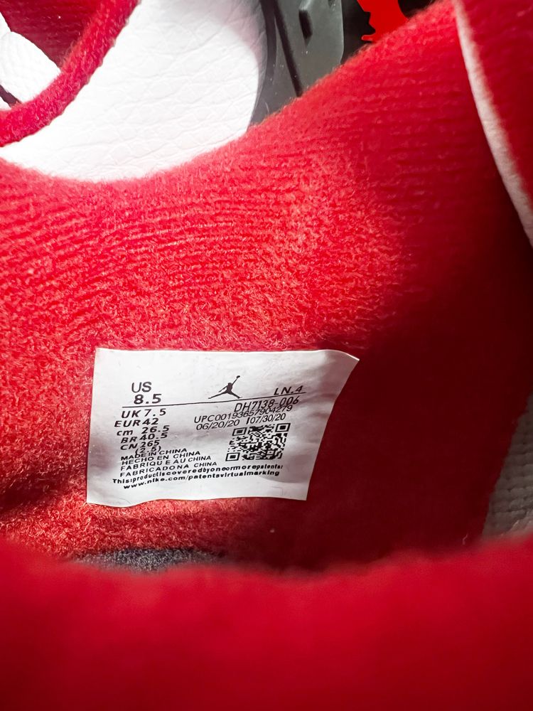 Air Jordan 4 Retro “Fire Red 2020”