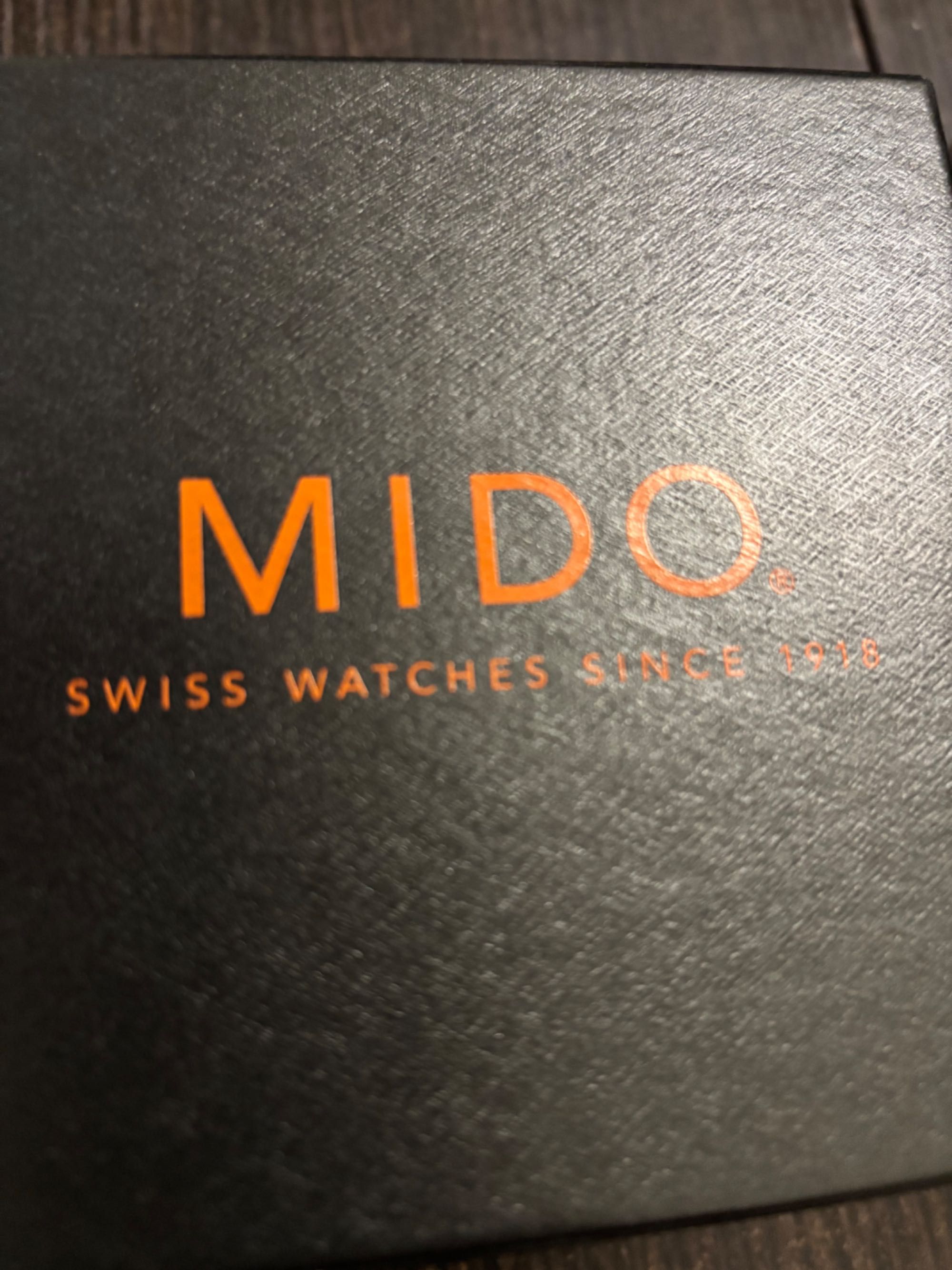 MIDO-Годинник класу люкс