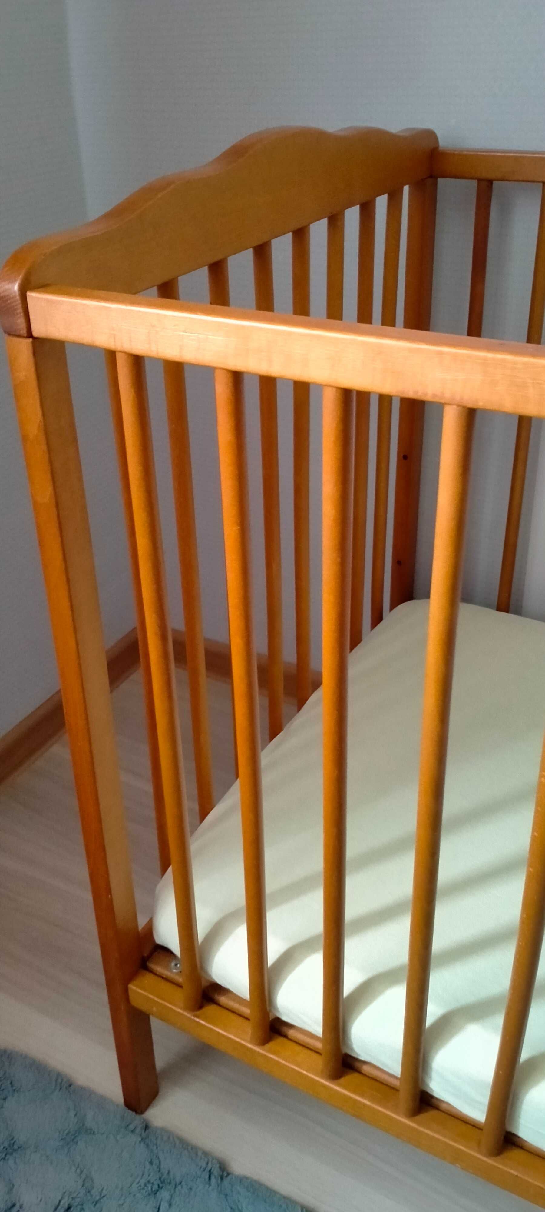 Łóżeczko dziecięce 60/120 z materacem i prześcieradłami