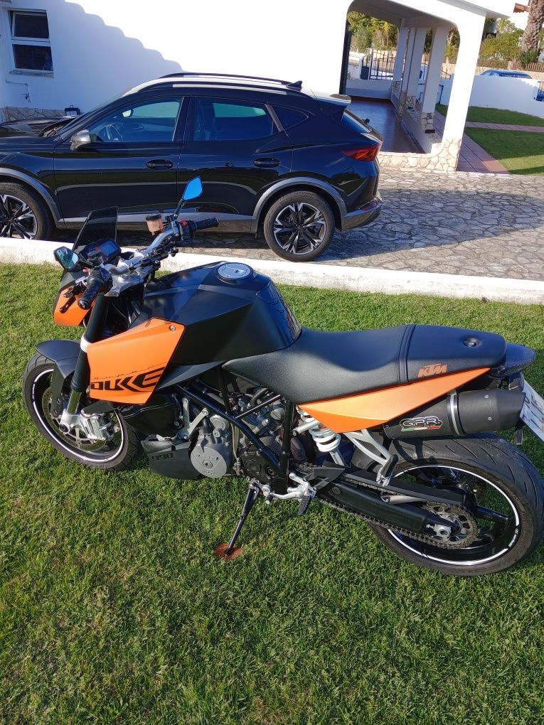 KTM superduke 990 .2011.