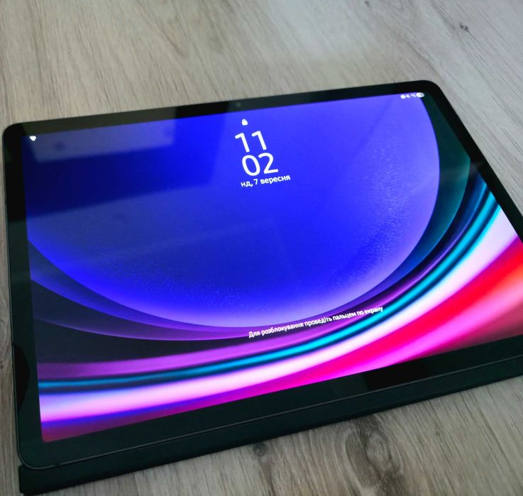 Офіційний Samsung Galaxy Tab S9 8/128 GB з фірмовим чохлом-книжкою