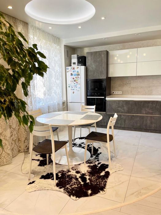 4-кімнатна квартира ЖК Чайки