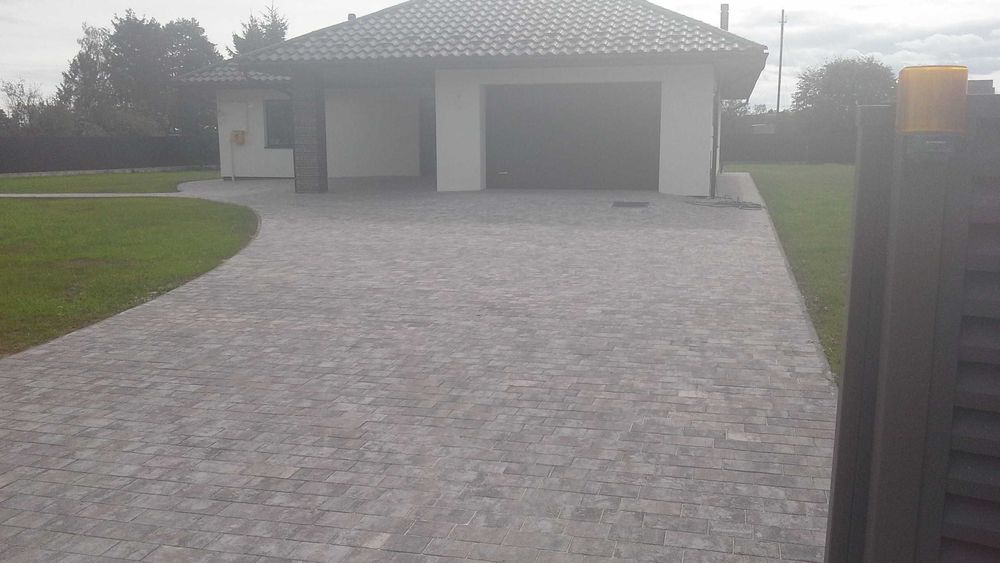 Встановлення бруківки