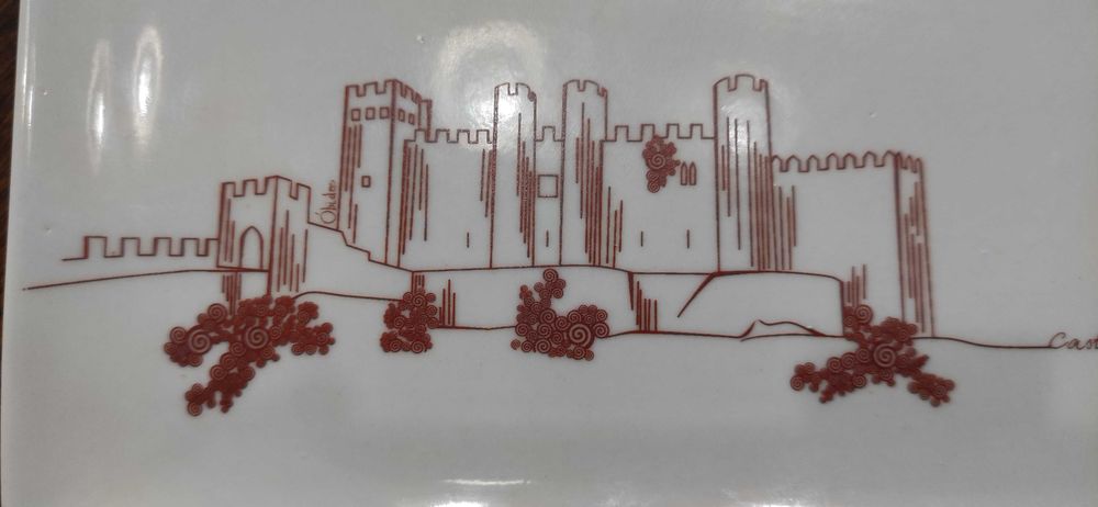 2 Pratos de Porcelana para Queijo "Castelos de Portugal" Novos