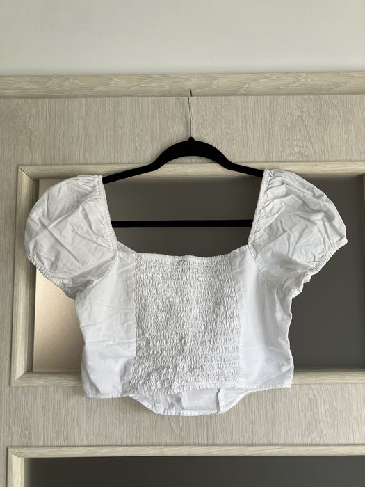 bluzka crop top hiszpanka dekolt karo biala h&m