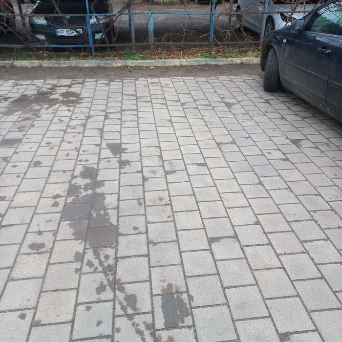 Стоянка під охороною в районі 95-го кварталу