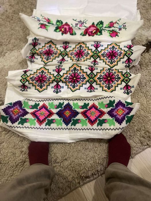 Вишиті нові наволочки