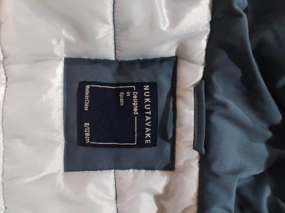 Casaco capucho tamanho 8 anos