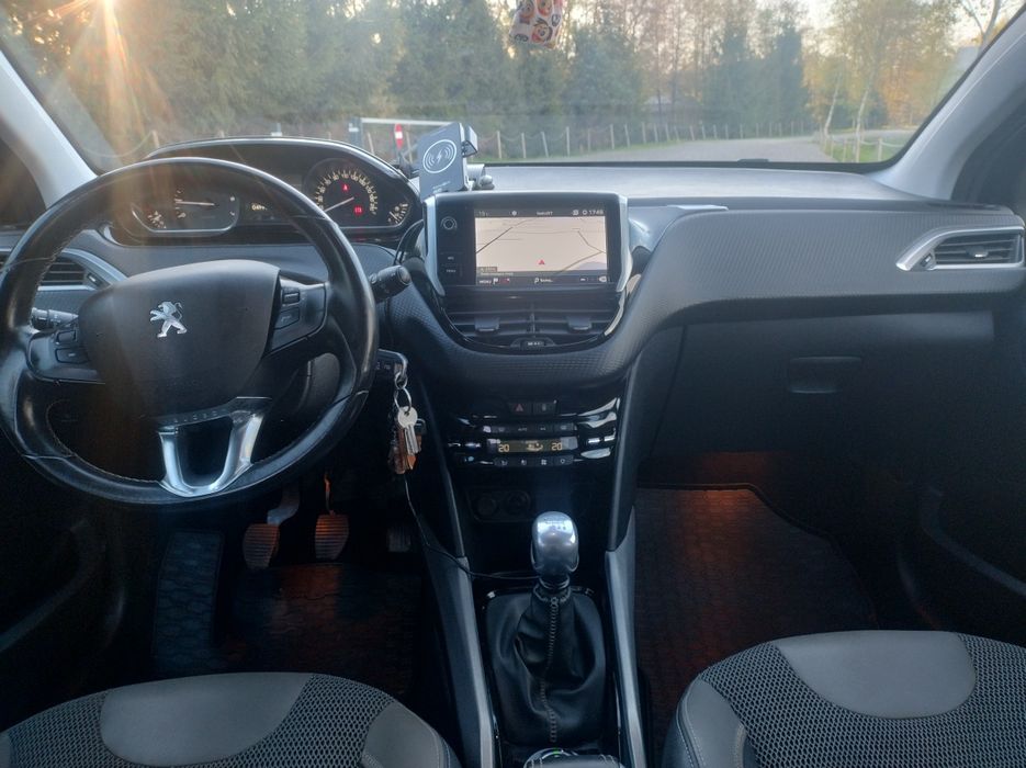 Peugeot 2008.  2019r Allure