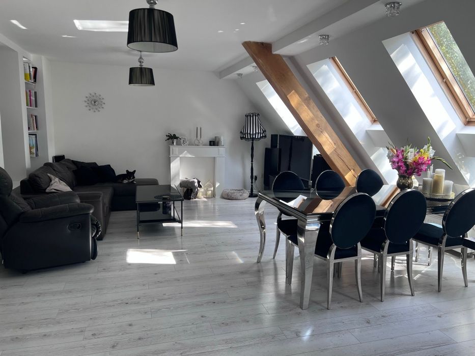 Na sprzedaz przestronne, 3-pokojowe mieszkanie