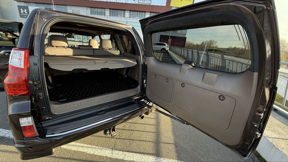 Кросовер Lexus GX 2011