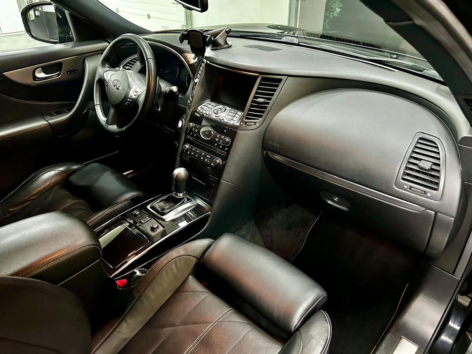 Infiniti FX 30D. S