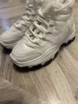 Biale ocieplane buty