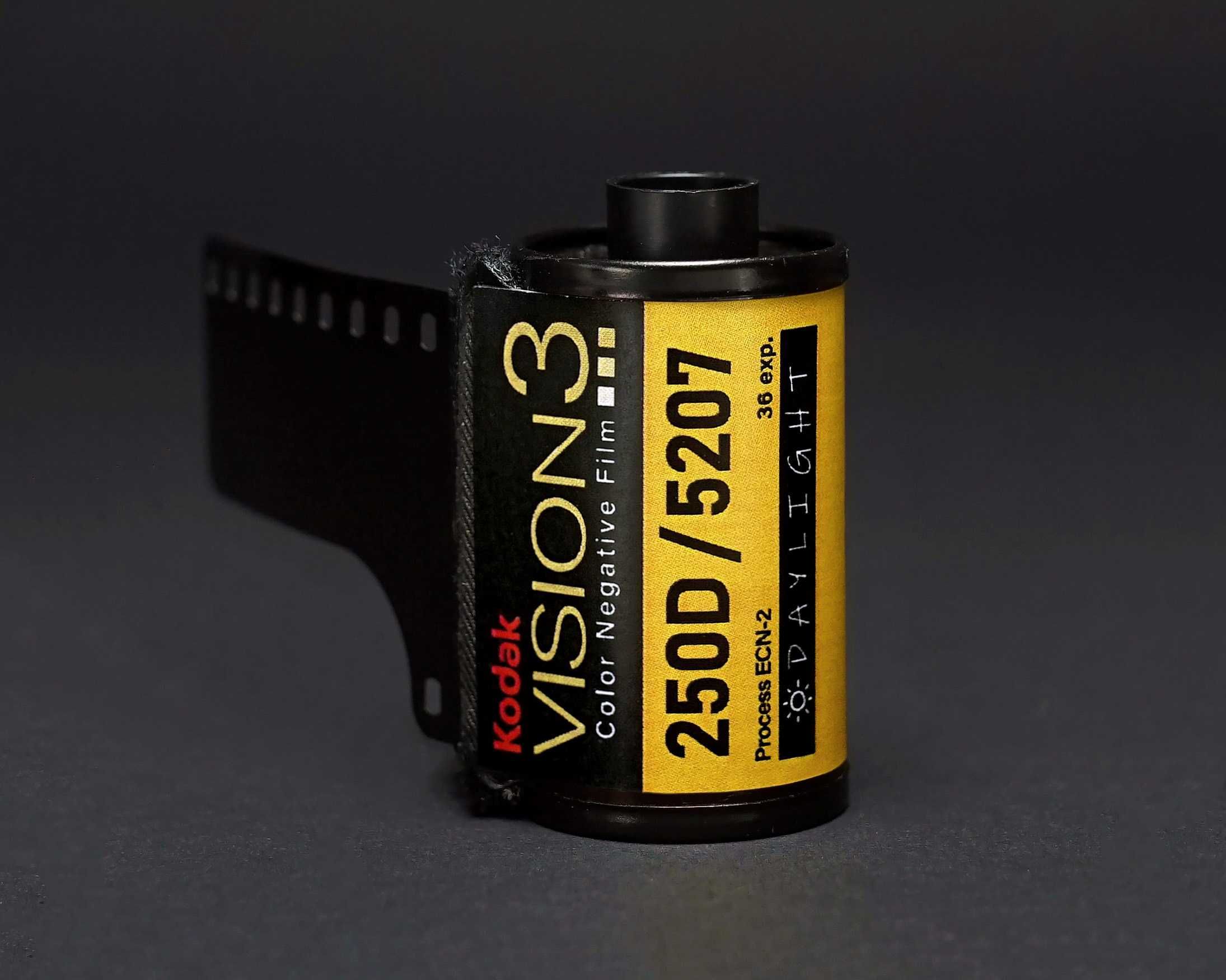 Кіноплівка Vision3 Kodak 250D (125 iso) / протермінована / фотоплёнка