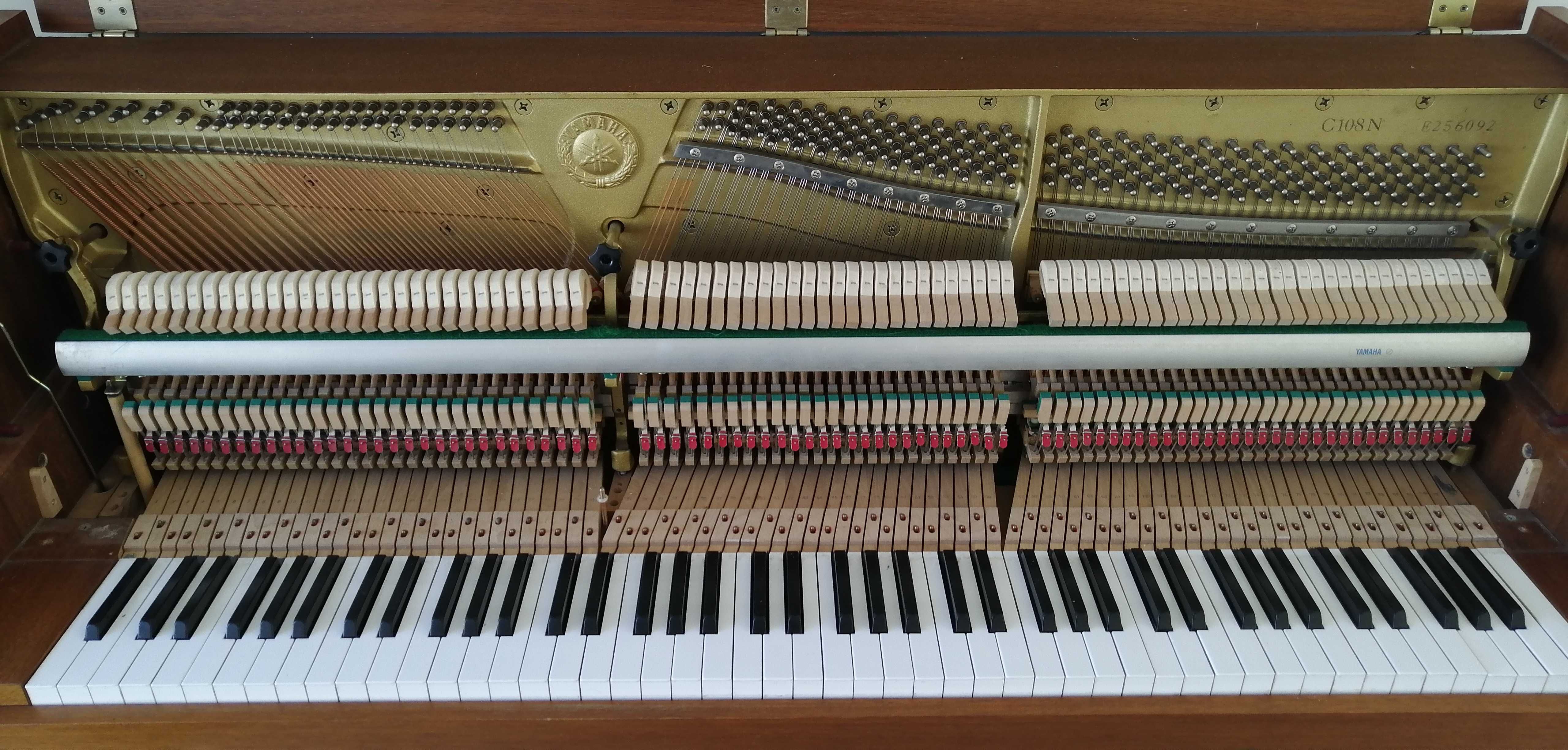 Piano Acústico Vertical Yamaha С108N