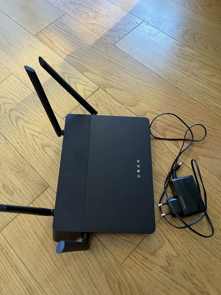 Router D-Link 878