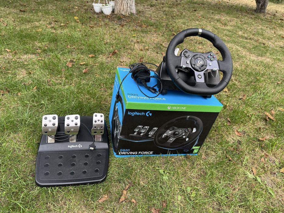 Комплект Logitech G920 Driving Force кермо + КПП (Shifter)